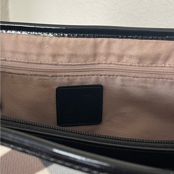 AUTHENTIC Burberry Shopper Tote Patent Trim Nova Check 100% Authentic - Picture 5 of 16